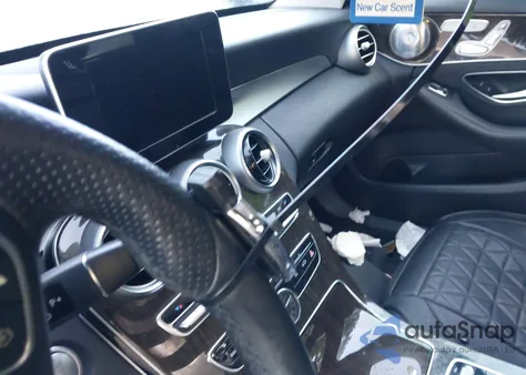 2017 Mercedes-Benz C 300 4Matic/Luxury 4Matic/Sport 4Matic из США, поврежденный, VIN 55SWF4KB3HU195859